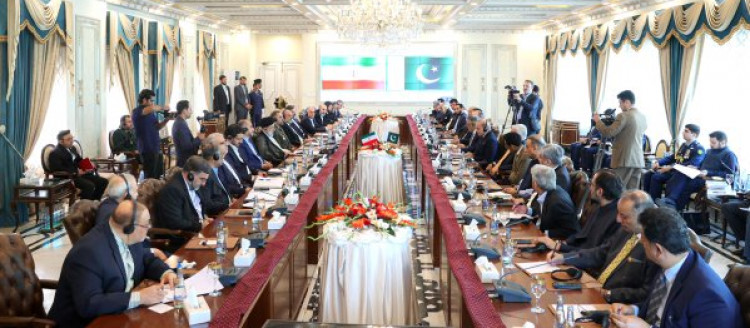 دکتر رئیسی: تقویت همکاری‌های ایران و پاکستان به عنوان دو کشور اسلامی مهم می‌تواند در حل مشکلات منطقه موثر باشد